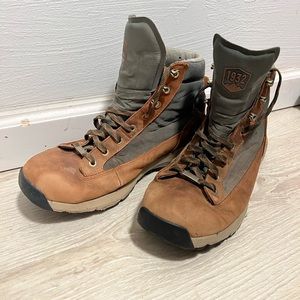 Men’s Danner Explorer 650 Waterproof Hiking Boot sz 10.5